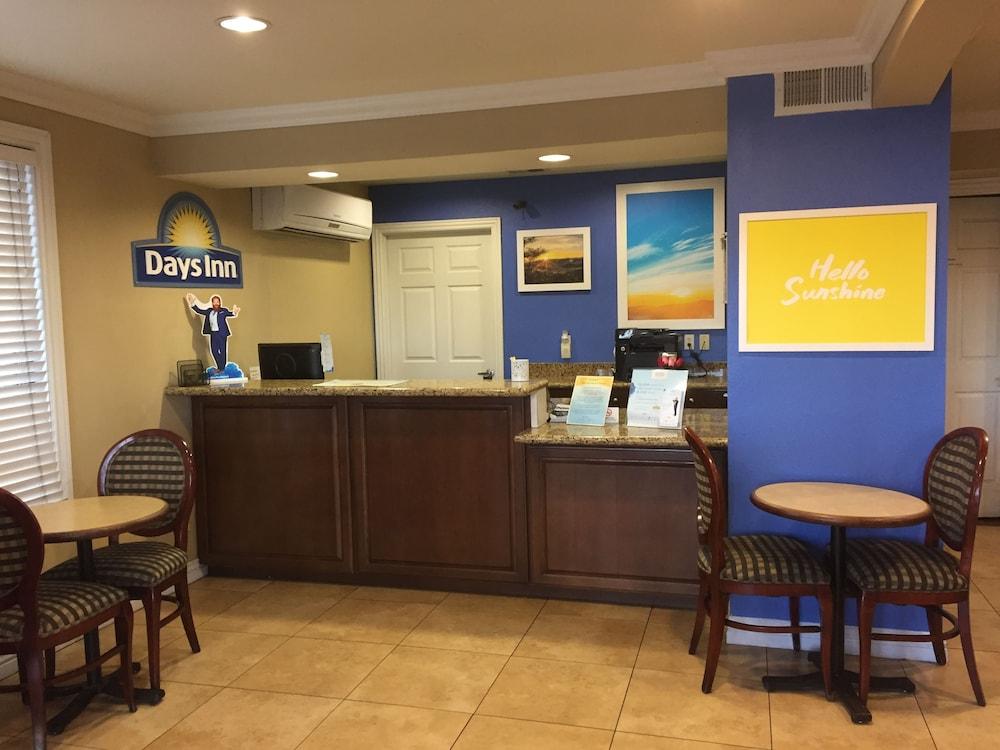 Days Inn By Wyndham Kingman East Экстерьер фото