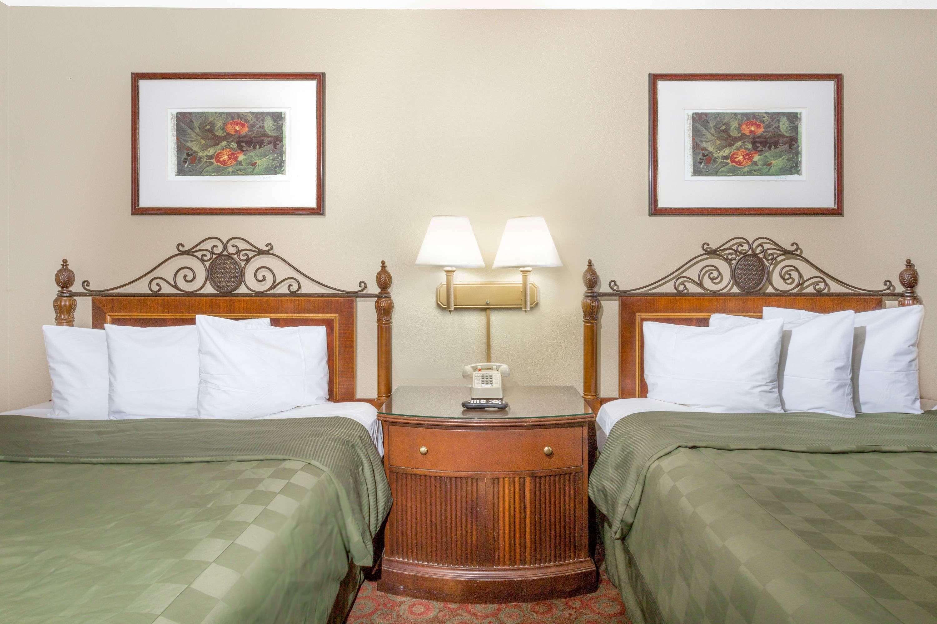 Days Inn By Wyndham Kingman East Экстерьер фото